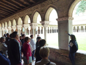 35. Fetons Moissac - visite du cloître