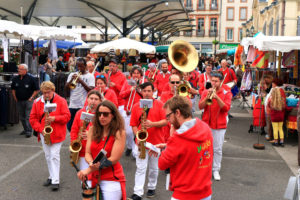 10. Bandas Los Gaujos - Fêtes de Pentecôte