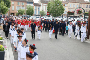 06. depart Cortege Rosiere de la mairie (3)