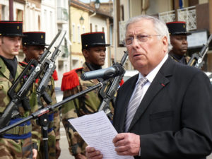 3_JeanPaulNunzi_Maire_commemoration_Moissac_8mai1945