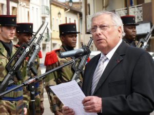 3_JeanPaulNunzi_Maire_commemoration_Moissac_8mai1945